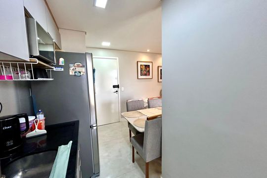 Cozinha de apartamento à venda com 2 quartos, 56m² em Vila Itapegica, Guarulhos