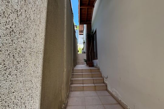 Corredor de casa à venda com 4 quartos, 420m² em City América, São Paulo