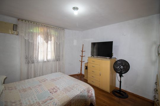 Quarto 1 de casa à venda com 2 quartos, 100m² em Vila Tiradentes, São Paulo