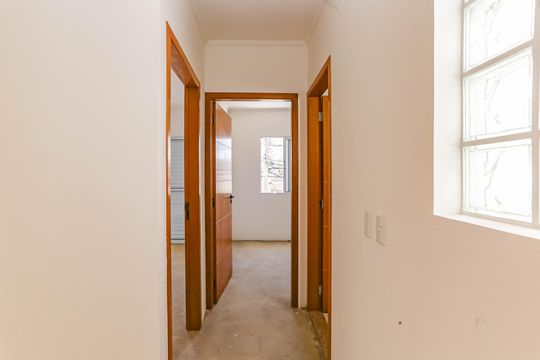 Corredor de casa à venda com 3 quartos, 84m² em Vila Nair, São Paulo