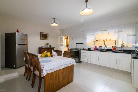 Casa à venda com 2 quartos, 200m² em Parque dos Pomares, Campinas