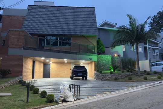 Casa de Condomínio à venda com 6 quartos, 420m² em Alphaville, Santana de Parnaíba