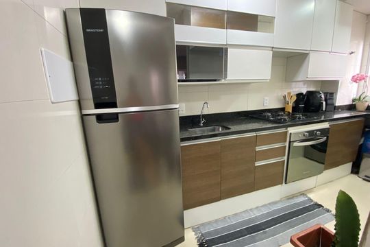 Cozinha e área de serviço de apartamento à venda com 2 quartos, 42m² em Jardim do Lago, Osasco