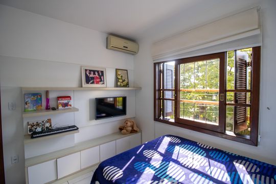 Quarto 2 de casa à venda com 3 quartos, 165m² em Espírito Santo, Porto Alegre