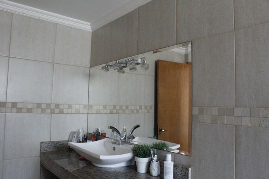 Casa de Condomínio à venda com 5 quartos, 270m² em Jacarepaguá, Rio de Janeiro