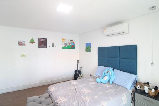 Casa para alugar com 4 quartos, 393m² em Interlagos, São Paulo