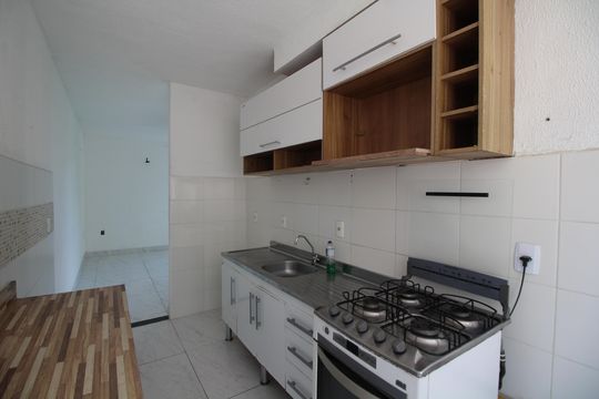 Cozinha de apartamento para alugar com 2 quartos, 65m² em Jacarepaguá, Rio de Janeiro