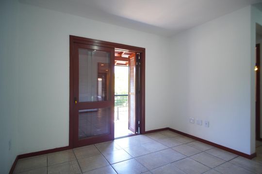 Casa à venda com 4 quartos, 175m² em Jardim Itu, Porto Alegre