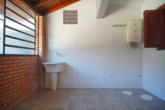 Área de Serviço de casa à venda com 4 quartos, 175m² em Jardim Itu, Porto Alegre