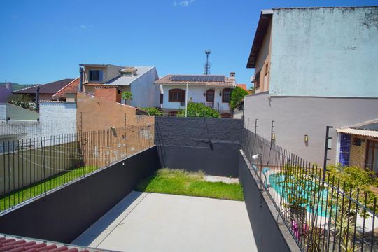 Quarto 3 - Vista de casa à venda com 4 quartos, 175m² em Jardim Itu, Porto Alegre