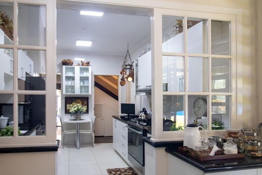 Cozinha de casa à venda com 5 quartos, 298m² em Ipanema, Porto Alegre