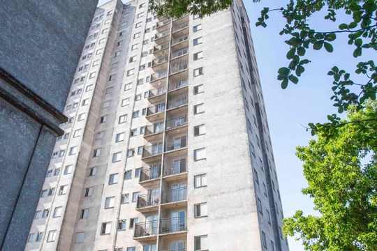 Fachada do bloco de apartamento à venda com 3 quartos, 60m² em Centro, Diadema