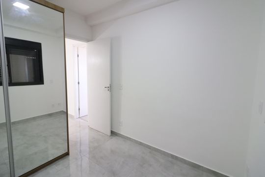 Quarto de apartamento à venda com 1 quarto, 30m² em Km 18, Osasco