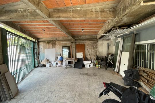 Garagem de casa à venda com 3 quartos, 230m² em Rio Pequeno, São Paulo