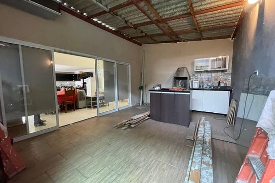 Churrasqueira de casa à venda com 3 quartos, 230m² em Rio Pequeno, São Paulo