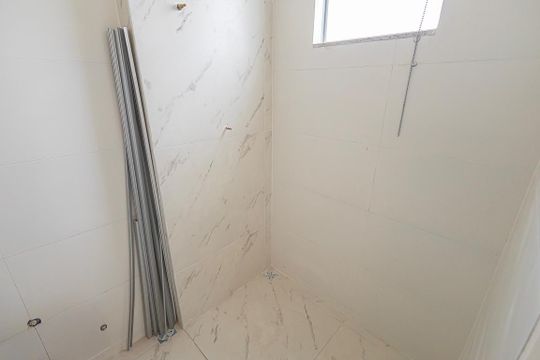 Banheiro da Suíte de apartamento à venda com 3 quartos, 63m² em Glória, Belo Horizonte