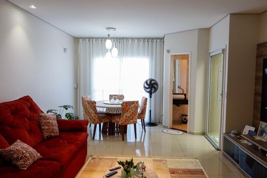 Casa à venda com 4 quartos, 238m² em Bela Vista, Osasco