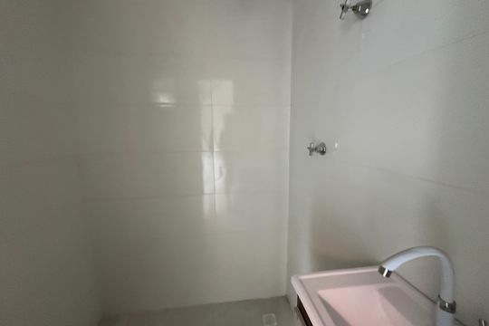 Banheiro de casa para alugar com 1 quarto, 80m² em Cidade Ariston Estela Azevedo, Carapicuíba