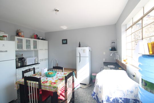 Cozinha de casa à venda com 2 quartos, 252m² em Jardim Satelite, São Paulo