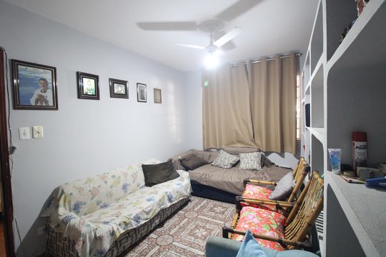 Sala de casa à venda com 2 quartos, 252m² em Jardim Satelite, São Paulo