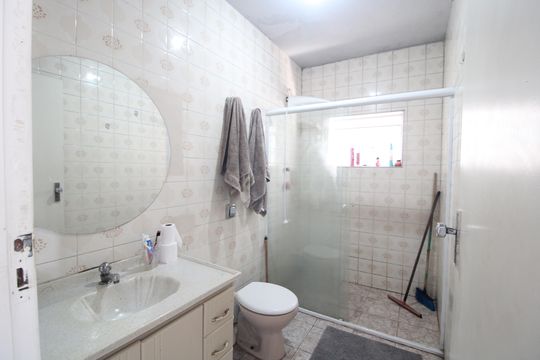 Banheiro de casa à venda com 2 quartos, 252m² em Jardim Satelite, São Paulo
