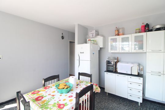 Cozinha de casa à venda com 2 quartos, 252m² em Jardim Satelite, São Paulo