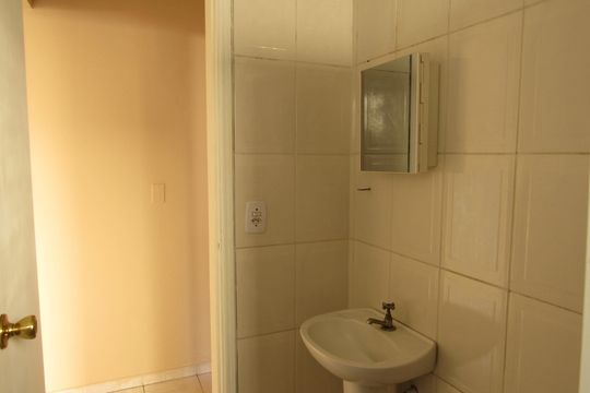 Banheiro de casa para alugar com 1 quarto, 55m² em Quitaúna, Osasco