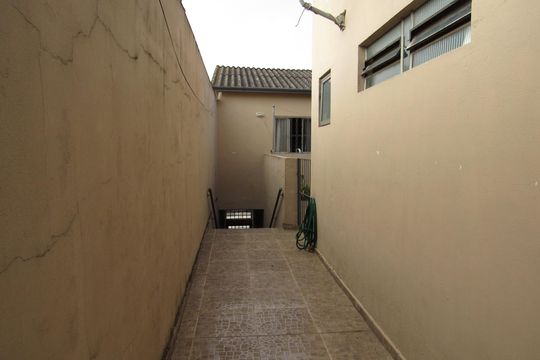 Área Externa  de casa para alugar com 1 quarto, 55m² em Quitaúna, Osasco