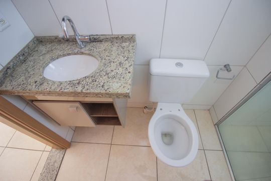 Banheiro Social de apartamento para alugar com 2 quartos, 60m² em Cabral, Contagem