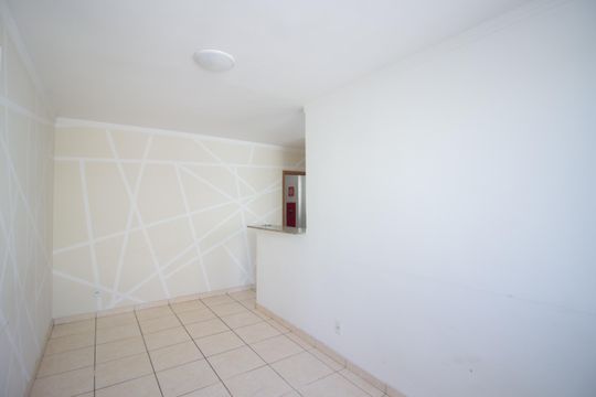 Sala de apartamento à venda com 2 quartos, 60m² em Cabral, Contagem