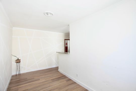 Sala de apartamento para alugar com 2 quartos, 60m² em Cabral, Contagem