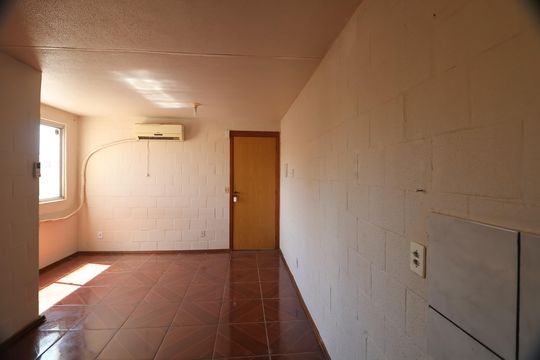 Sala/Cozinha de apartamento para alugar com 2 quartos, 37m² em Olaria, Canoas
