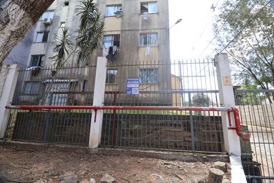 Placa de apartamento à venda com 2 quartos, 37m² em Olaria, Canoas
