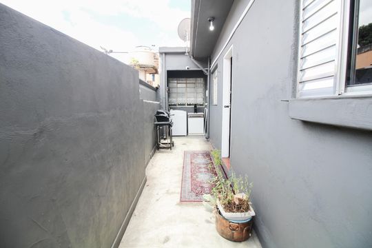 Acesso edícula de casa para alugar com 6 quartos, 450m² em Água Rasa, São Paulo
