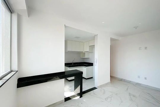Cozinha de apartamento para alugar com 2 quartos, 62m² em Santa Branca, Belo Horizonte