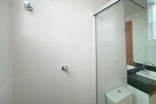Banheiro de apartamento para alugar com 2 quartos, 62m² em Santa Branca, Belo Horizonte