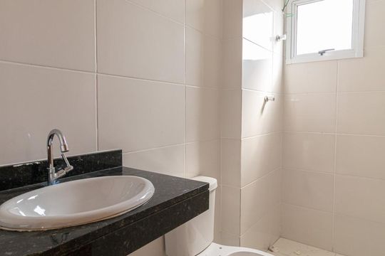Banheiro de apartamento à venda com 2 quartos, 32m² em Vila Guilhermina, São Paulo