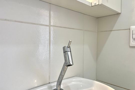 Banheiro de apartamento à venda com 2 quartos, 50m² em Vila Guarani (zona Sul), São Paulo