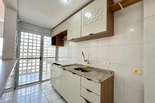 Cozinha de apartamento à venda com 2 quartos, 50m² em Vila Guarani (zona Sul), São Paulo
