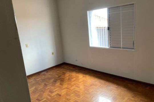 Casa à venda com 4 quartos, 140m² em Jardim do Lago, Campinas
