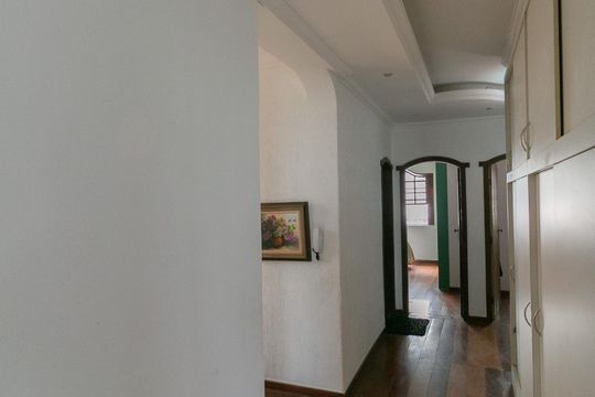 Casa à venda com 4 quartos, 600m² em Sagrada Família, Belo Horizonte