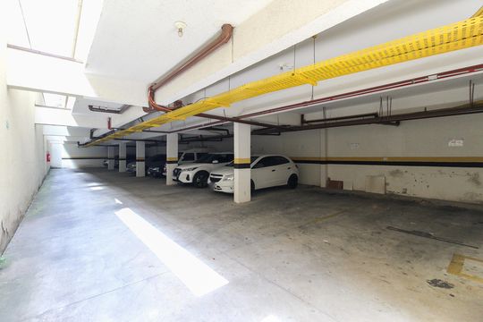 Estacionamento de casa à venda com 2 quartos, 52m² em Itaquera, São Paulo