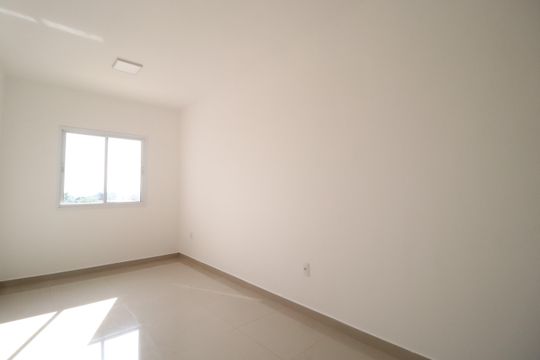 Sala de apartamento para alugar com 2 quartos, 58m² em Jardim Holanda, Uberlândia