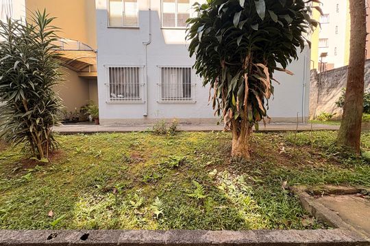 Vista da sala  de apartamento para alugar com 2 quartos, 49m² em Cidade São Jorge, Santo André