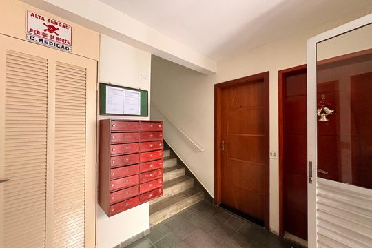 Hall de entrada de apartamento para alugar com 2 quartos, 49m² em Cidade São Jorge, Santo André
