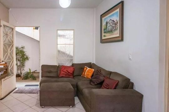 Casa para alugar com 13 quartos, 275m² em Horto Florestal, Belo Horizonte
