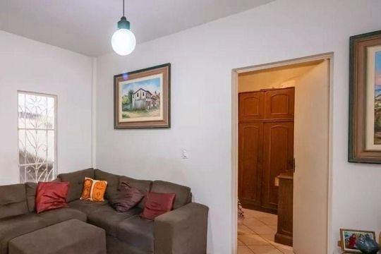 Sala de casa para alugar com 13 quartos, 275m² em Horto Florestal, Belo Horizonte