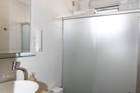 Banheiro Social de apartamento à venda com 2 quartos, 54m² em Palmeiras, Belo Horizonte