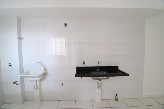 Cozinha de apartamento para alugar com 2 quartos, 52m² em Flamboyant, Uberlândia