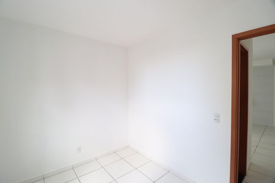 Quarto 2 de apartamento para alugar com 2 quartos, 52m² em Flamboyant, Uberlândia